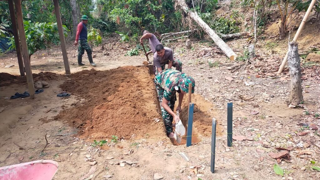 Satgas TMMD ke-130 Fokus pada Penggalian Pondasi RTLH di Desa Leboni