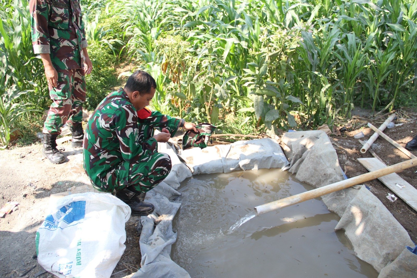 Irigasi Pompa dalam TMMD ke-130 sebagai Kunci Kemandirian Pangan Tulungagung